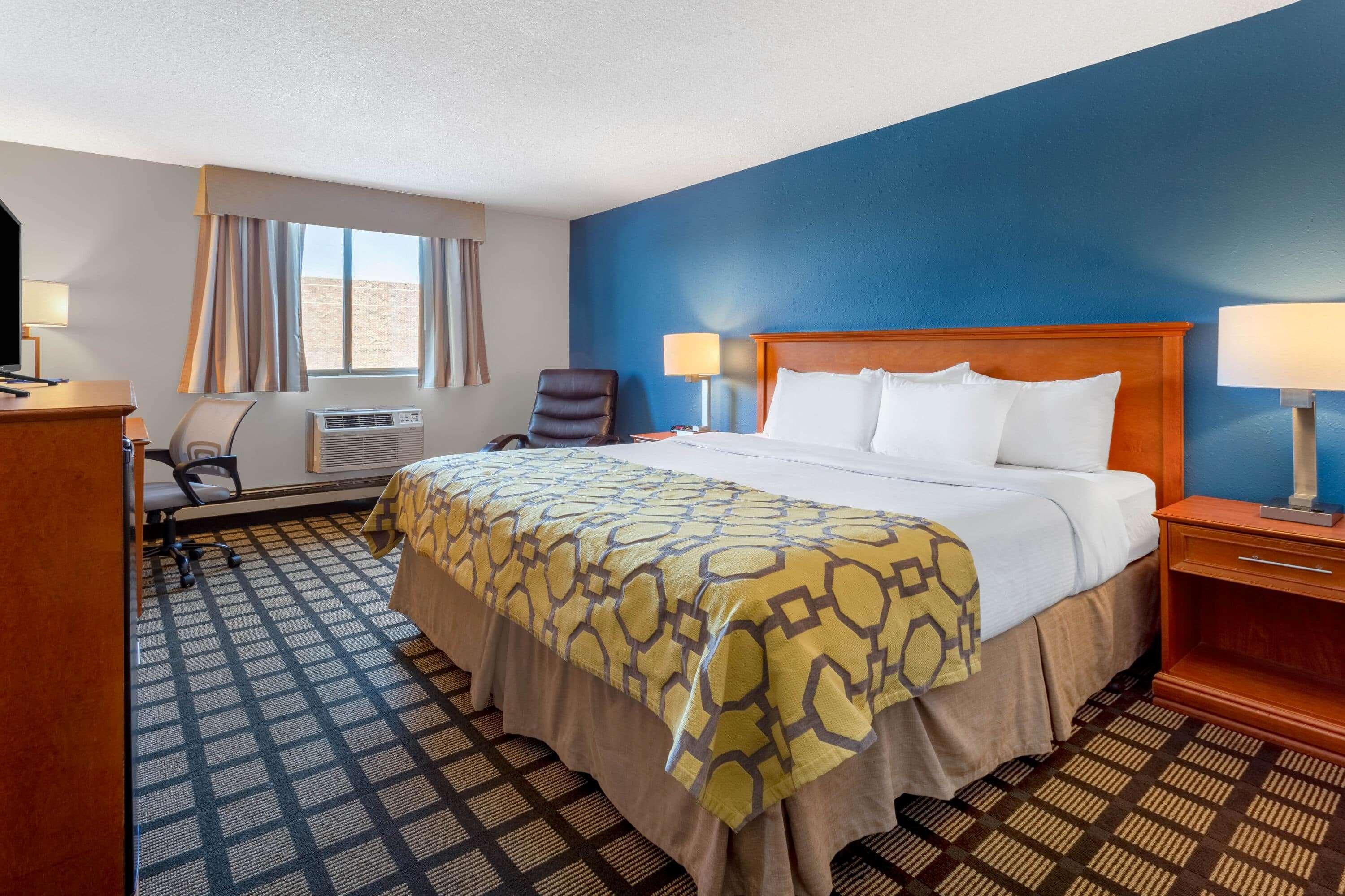 Baymont By Wyndham Rochester Mayo Clinic Area Екстер'єр фото