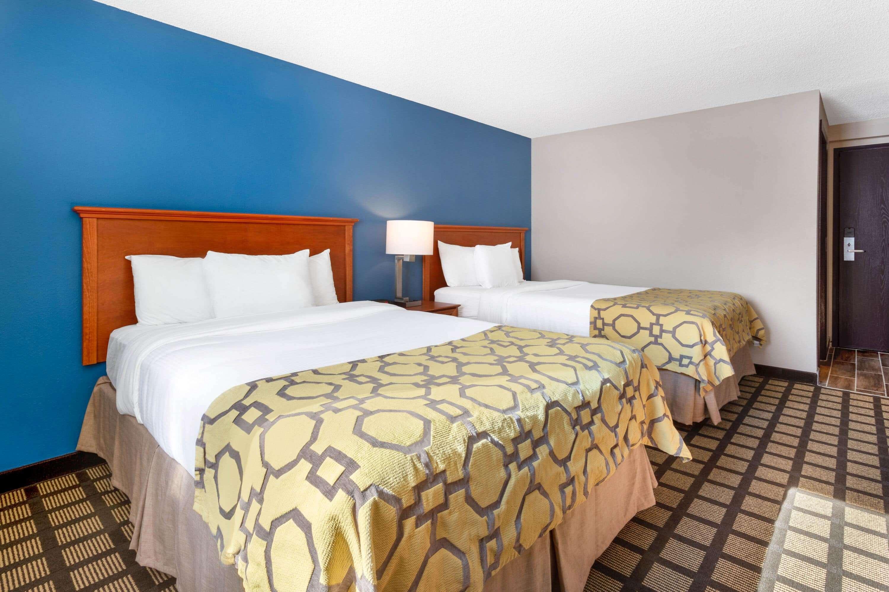 Baymont By Wyndham Rochester Mayo Clinic Area Екстер'єр фото