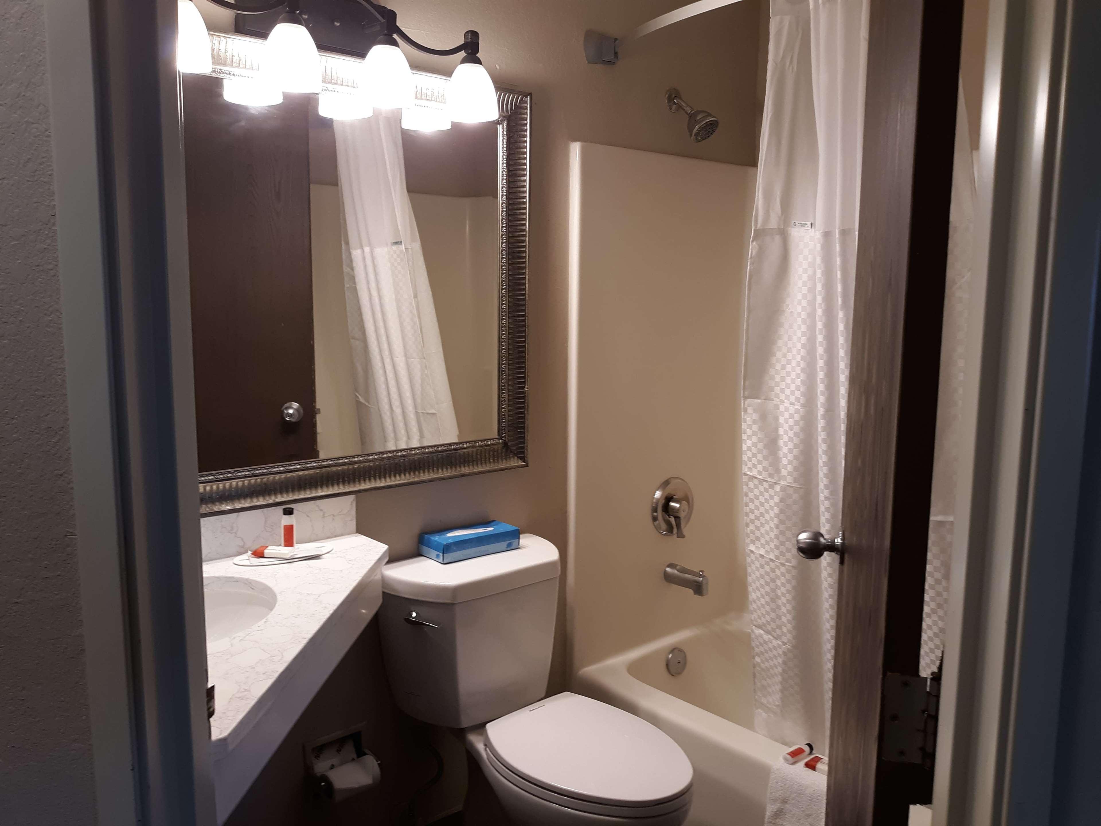 Baymont By Wyndham Rochester Mayo Clinic Area Екстер'єр фото