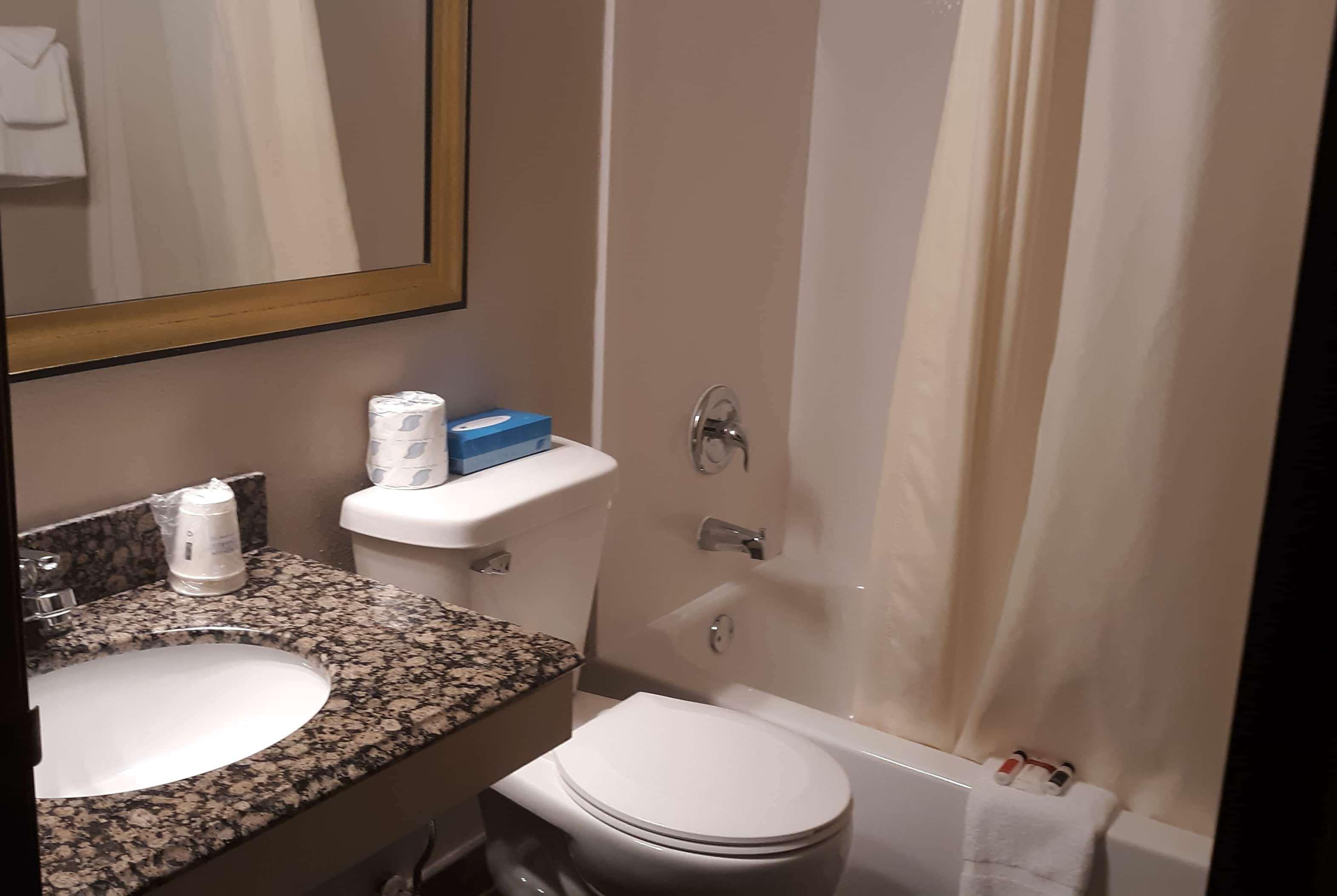 Baymont By Wyndham Rochester Mayo Clinic Area Екстер'єр фото