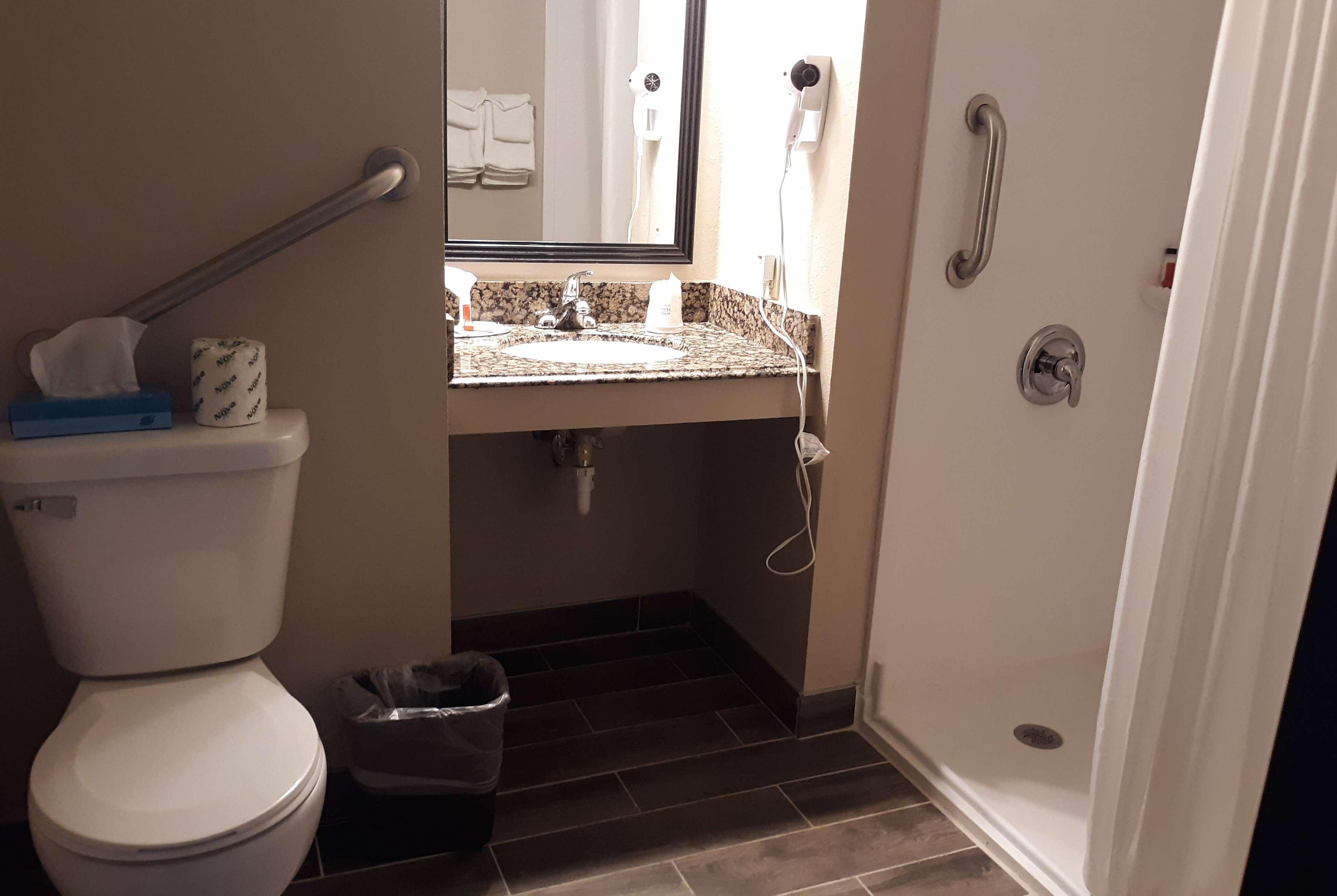 Baymont By Wyndham Rochester Mayo Clinic Area Екстер'єр фото