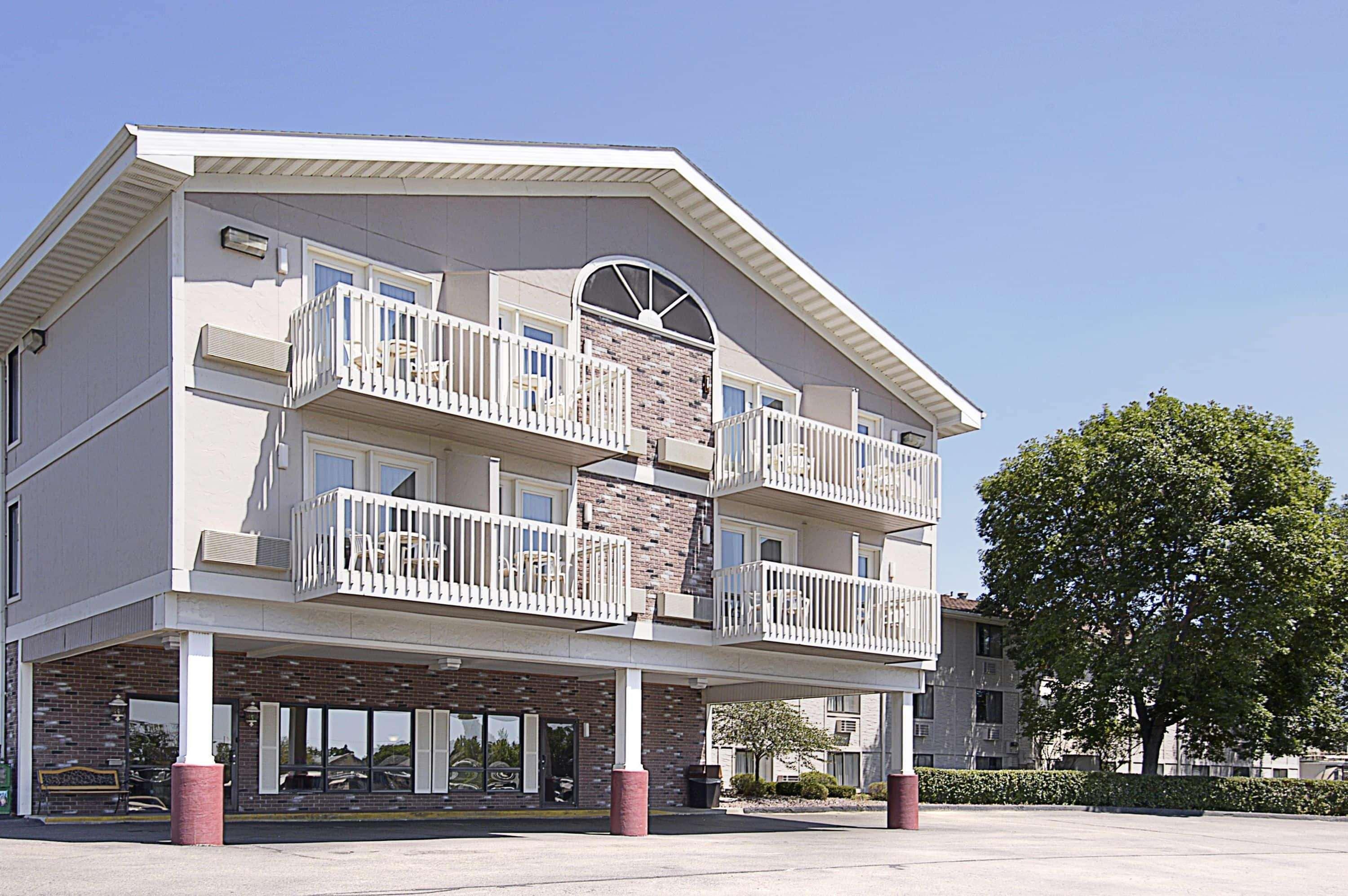 Baymont By Wyndham Rochester Mayo Clinic Area Екстер'єр фото