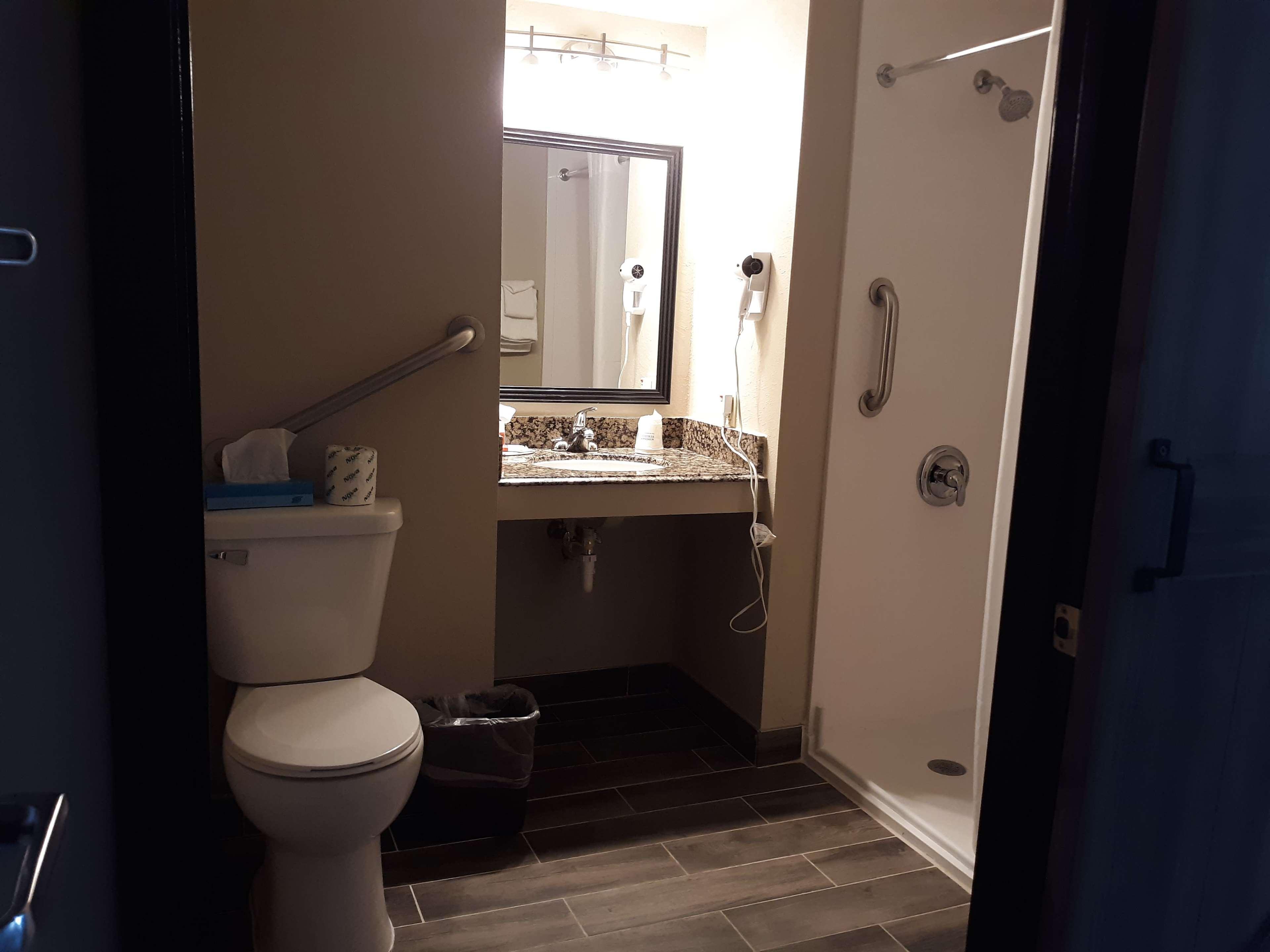 Baymont By Wyndham Rochester Mayo Clinic Area Екстер'єр фото