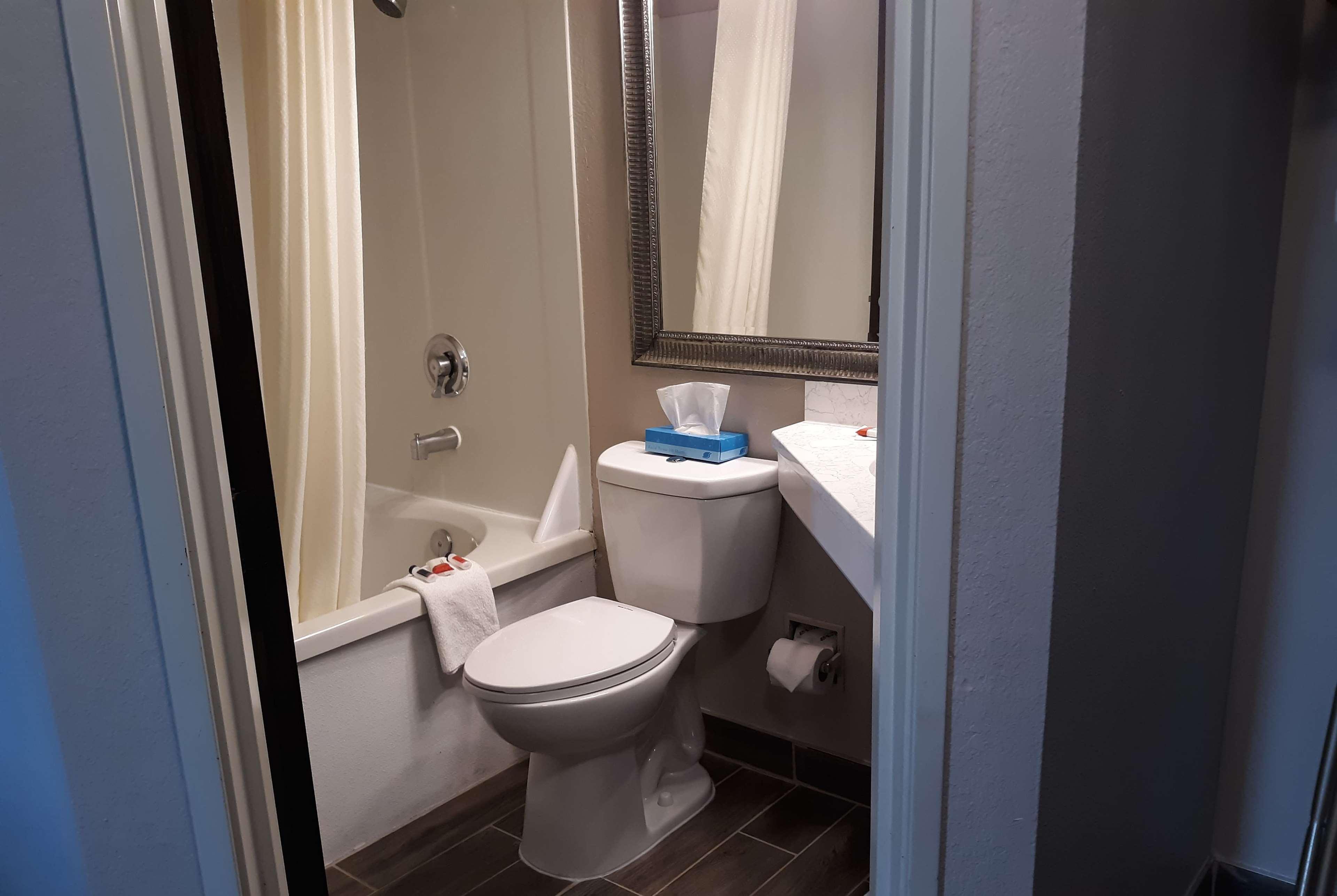 Baymont By Wyndham Rochester Mayo Clinic Area Екстер'єр фото