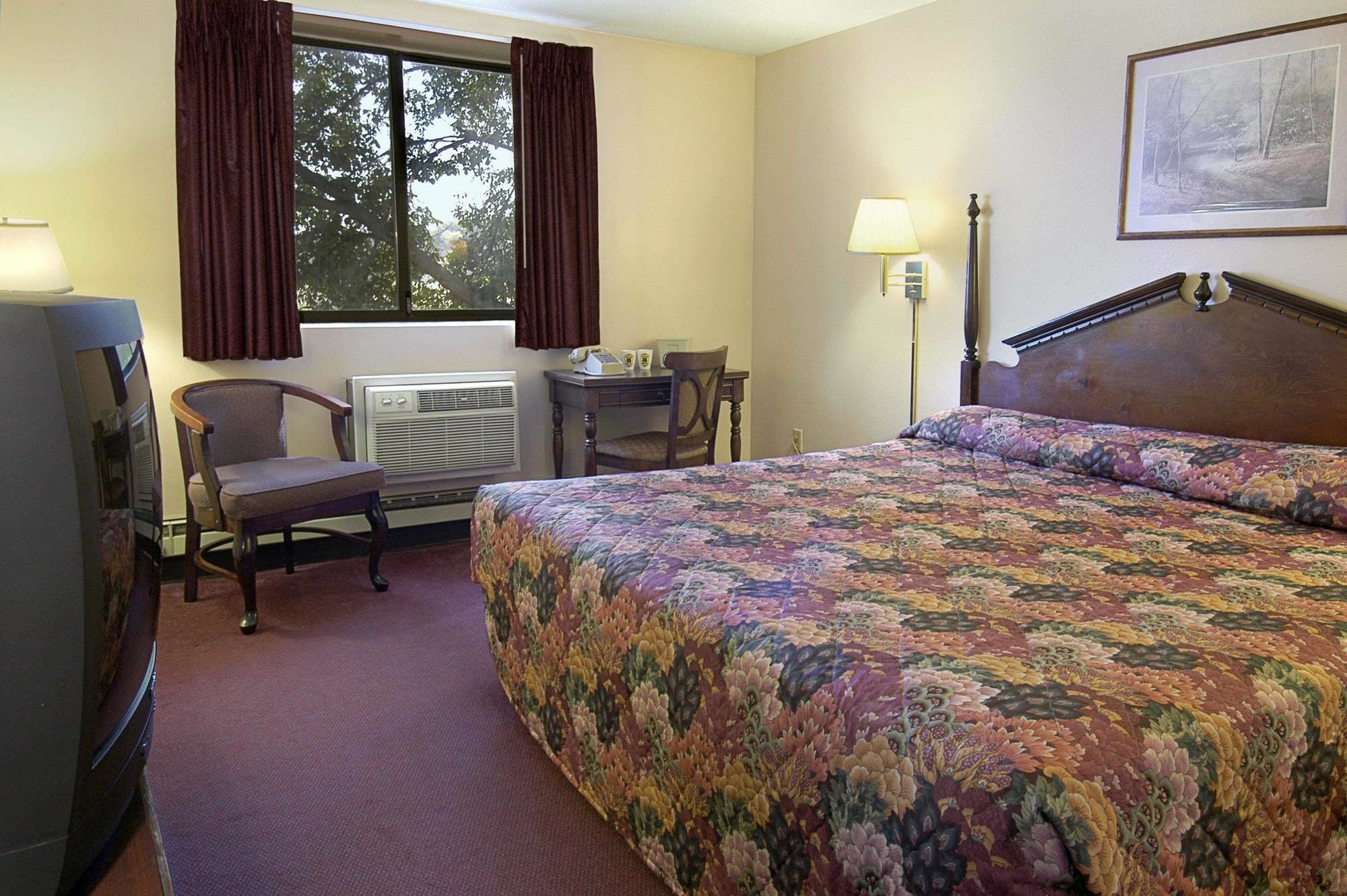 Baymont By Wyndham Rochester Mayo Clinic Area Екстер'єр фото